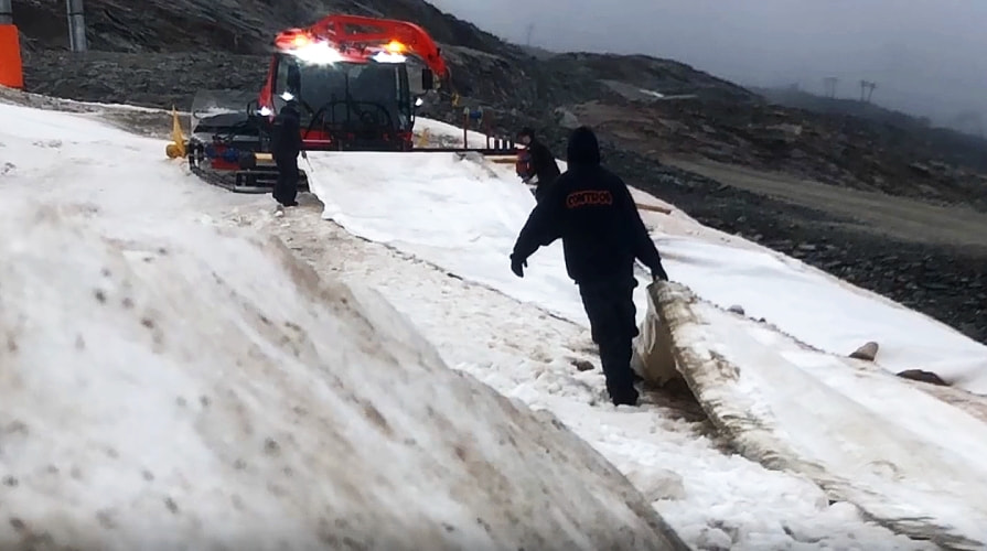 Geotextília a hó lefedésére hegyvidéki területeken